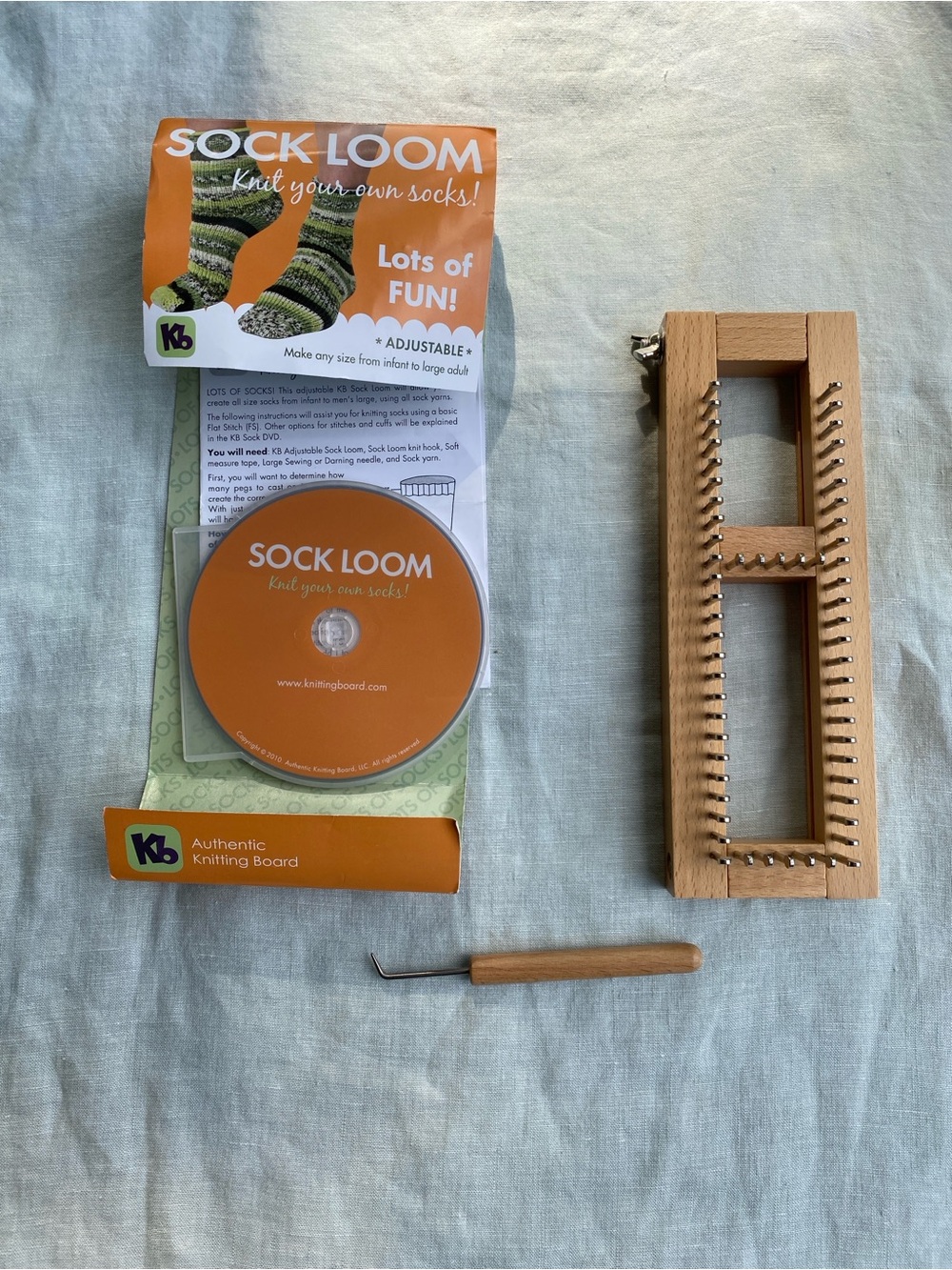 KB Knitting Board adjustable wooden sock loom kit - Picture 2 of 6
